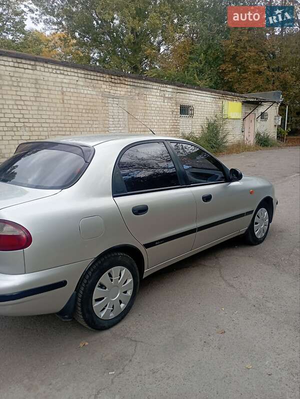 Седан Daewoo Lanos 2003 в Вільногірську