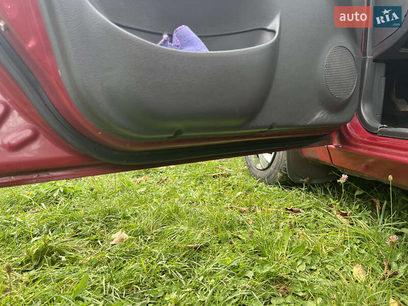 Седан Daewoo Lanos 2000 в Житомирі