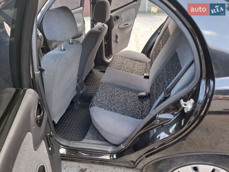 Хетчбек Daewoo Lanos 2008 в Дніпрі