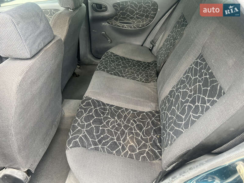 Седан Daewoo Lanos 2002 в Одессе