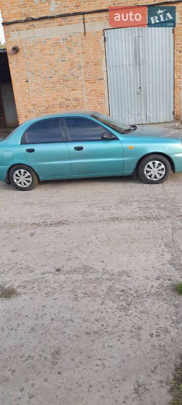 Седан Daewoo Lanos 1998 в Ананьїві