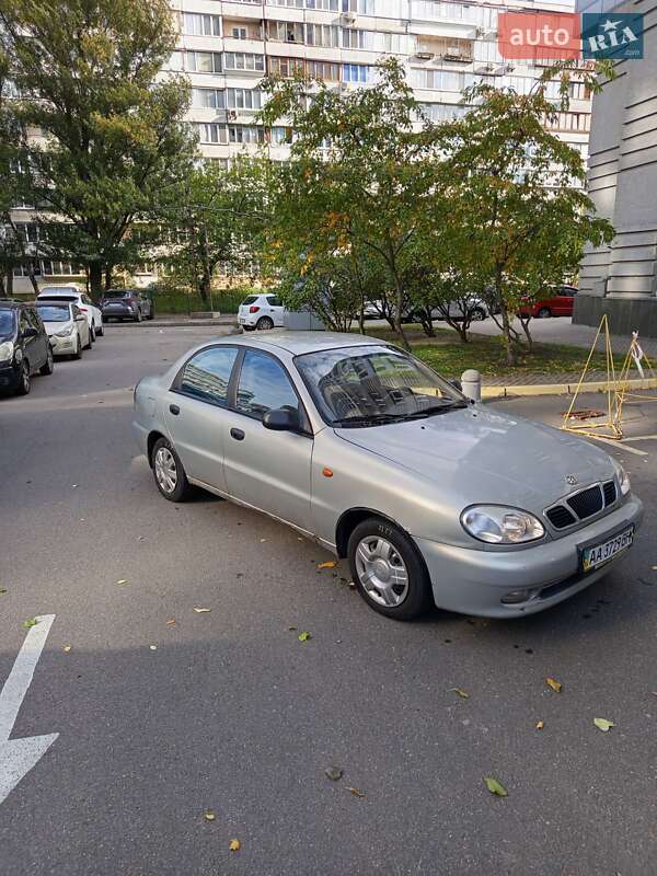 Седан Daewoo Lanos 2006 в Киеве