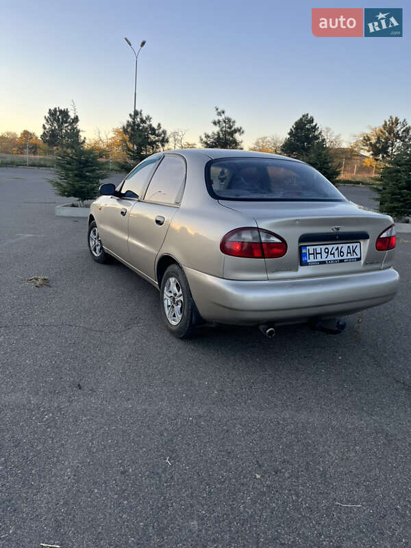 Седан Daewoo Lanos 2004 в Одесі