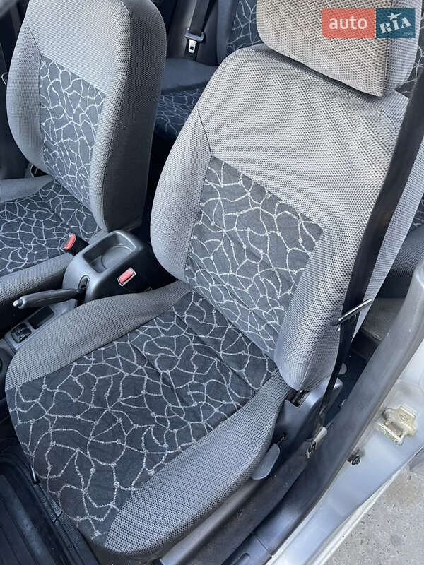 Седан Daewoo Lanos 2002 в Львові фото 16 Седан Daewoo Lanos 2002 в Львові