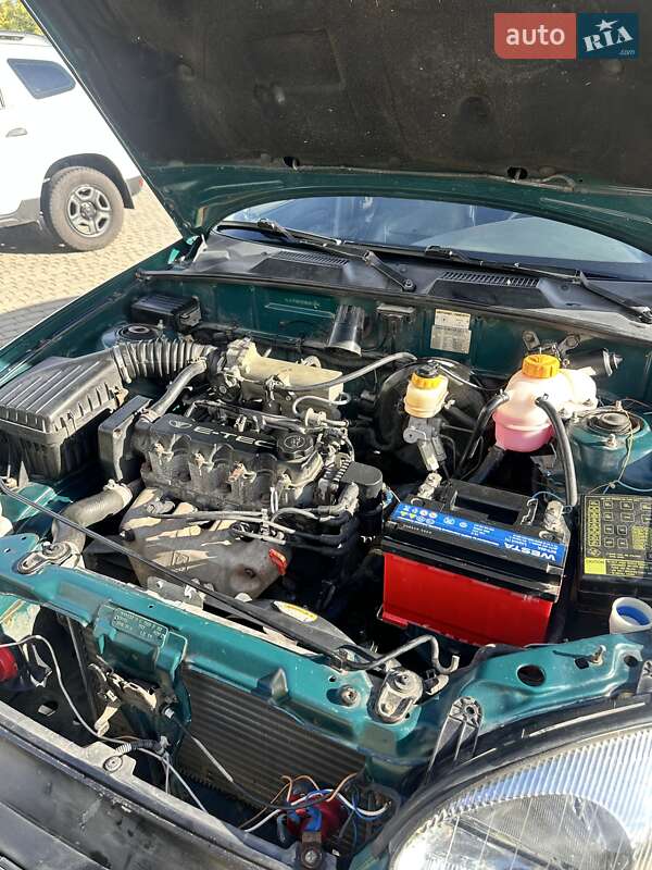 Седан Daewoo Lanos 1998 в Одесі