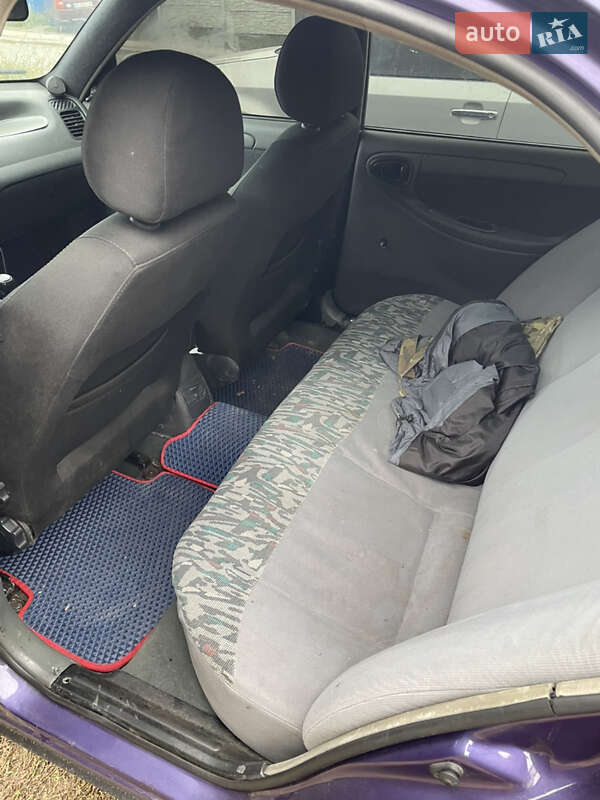 Седан Daewoo Lanos 1998 в Запорожье