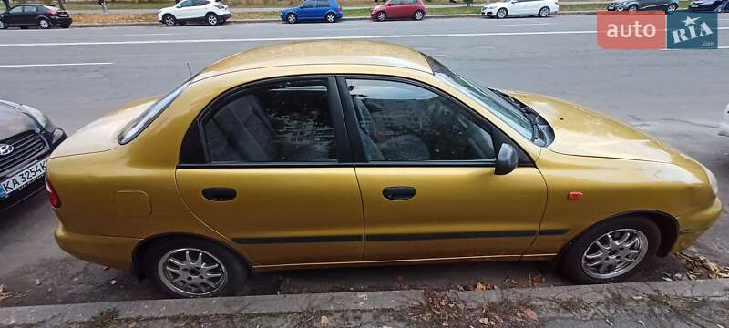 Седан Daewoo Lanos 2002 в Києві