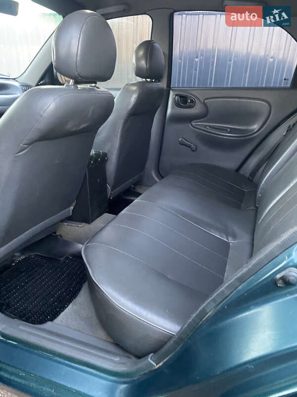 Хэтчбек Daewoo Lanos 1999 в Житомире