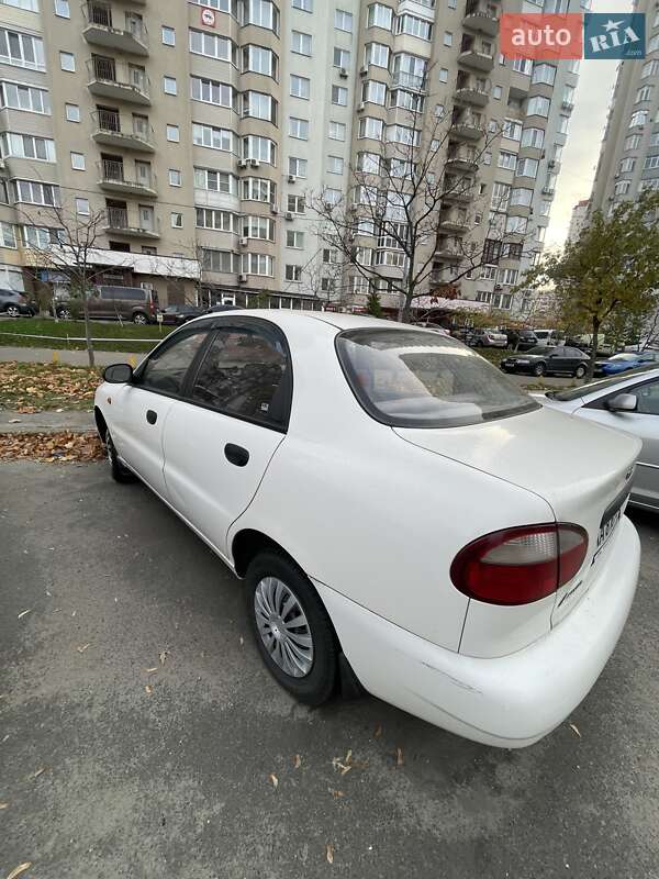 Седан Daewoo Lanos 2004 в Києві