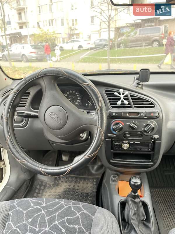 Седан Daewoo Lanos 2004 в Києві