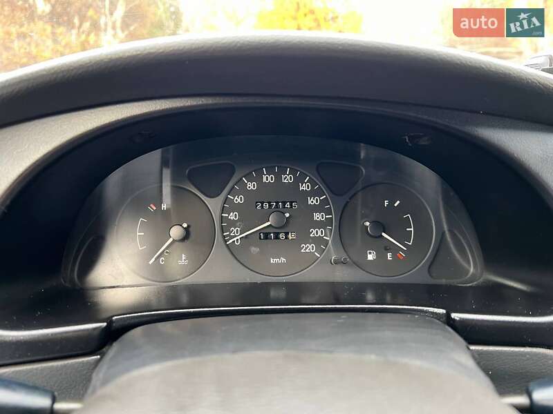 Седан Daewoo Lanos 2003 в Ровно