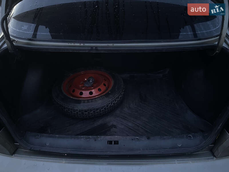 Седан Daewoo Lanos 2004 в Городенці