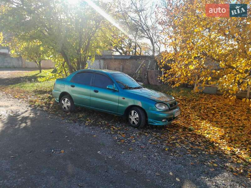 Седан Daewoo Lanos 1998 в Знаменке