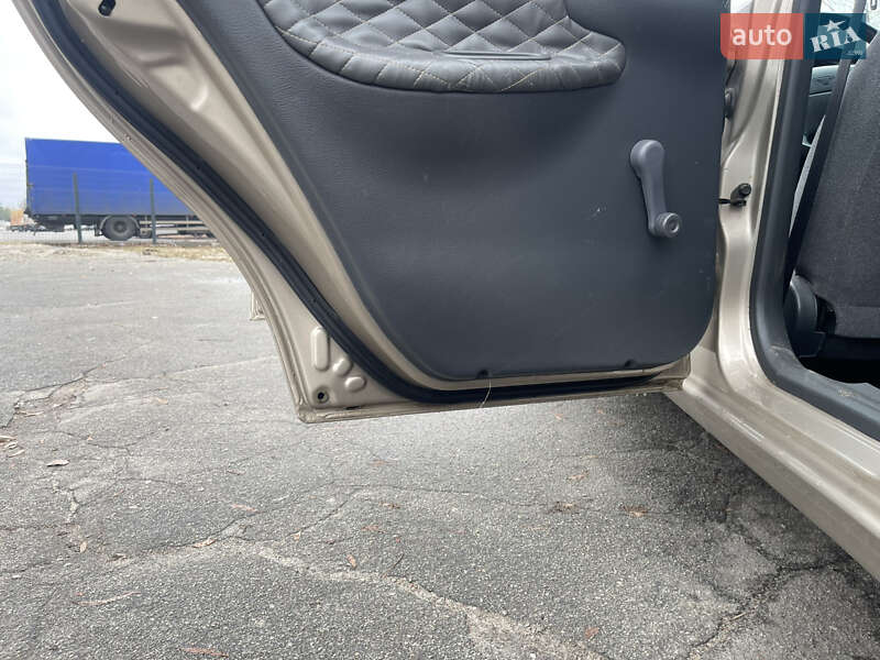 Седан Daewoo Lanos 2008 в Києві