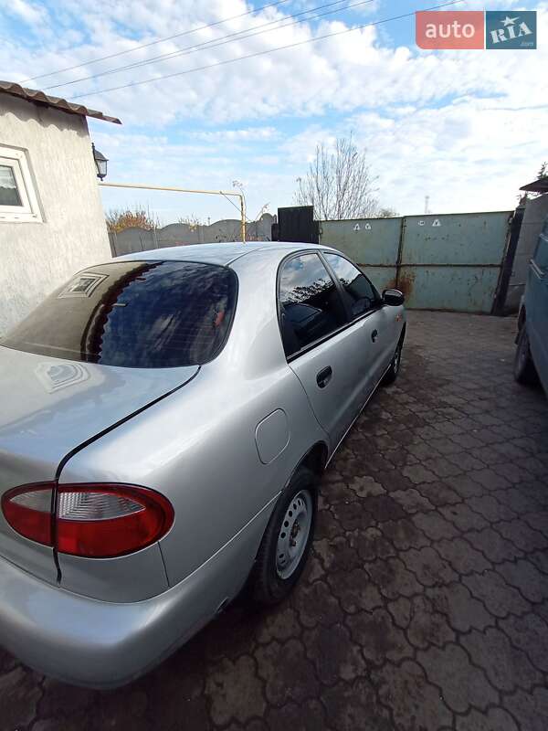 Седан Daewoo Lanos 2006 в Комсомольському