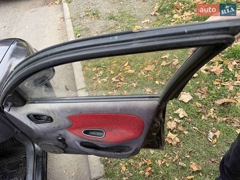 Седан Daewoo Lanos 2006 в Ровно