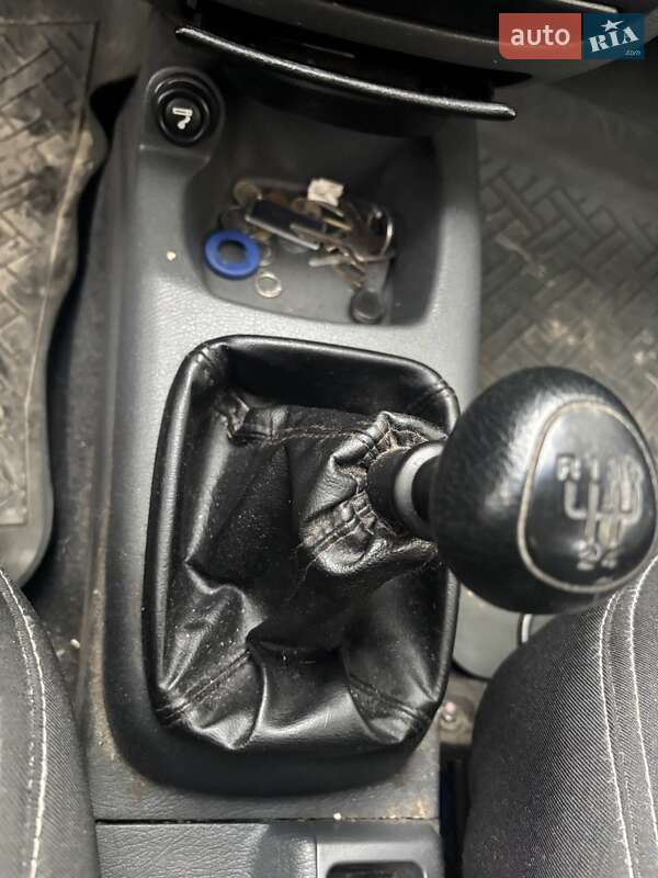 Седан Daewoo Lanos 2004 в Києві фото 7 Седан Daewoo Lanos 2004 в Києві