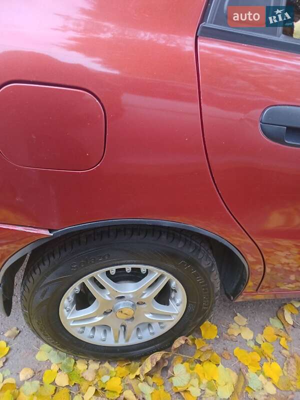 Седан Daewoo Lanos 2004 в Фастове