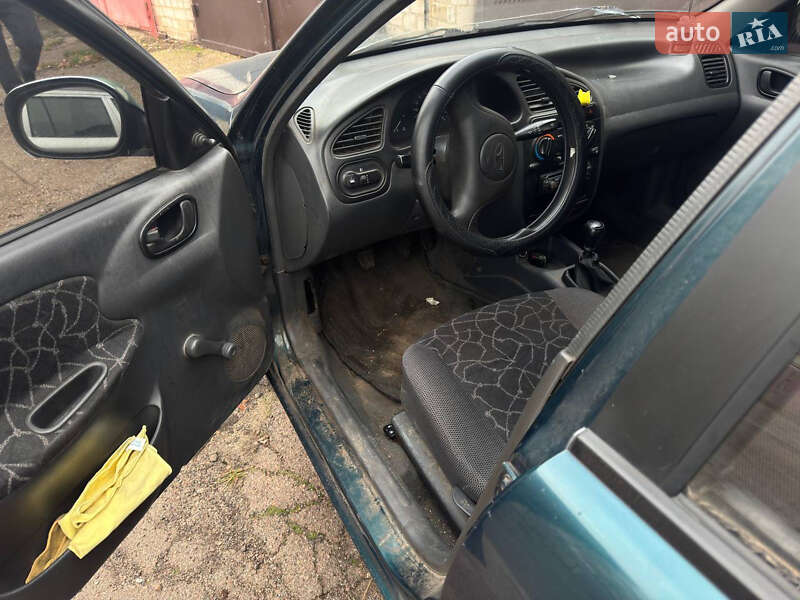 Седан Daewoo Lanos 2002 в Чернігові