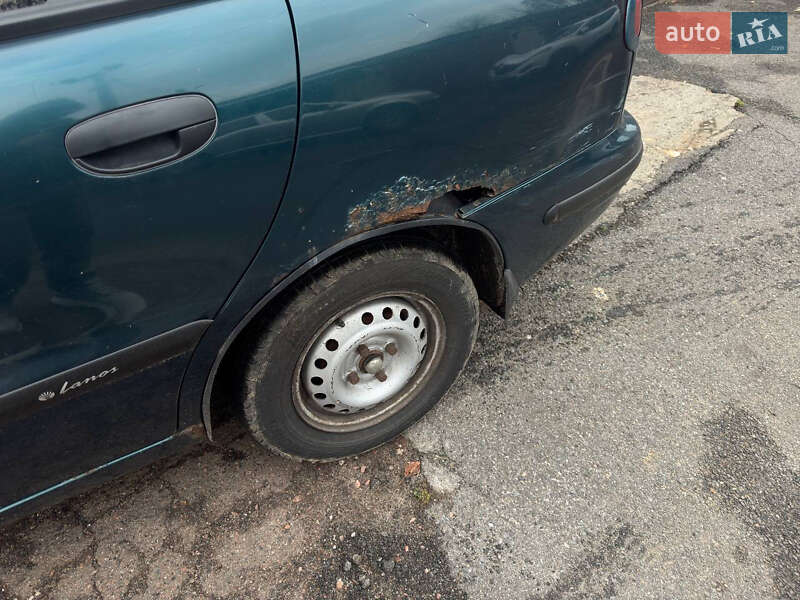Седан Daewoo Lanos 2002 в Чернігові