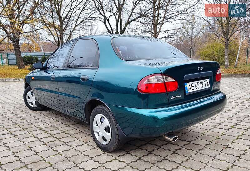 Седан Daewoo Lanos 2004 в Павлограді