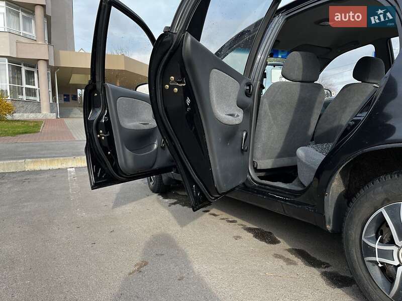 Седан Daewoo Lanos 2006 в Житомирі