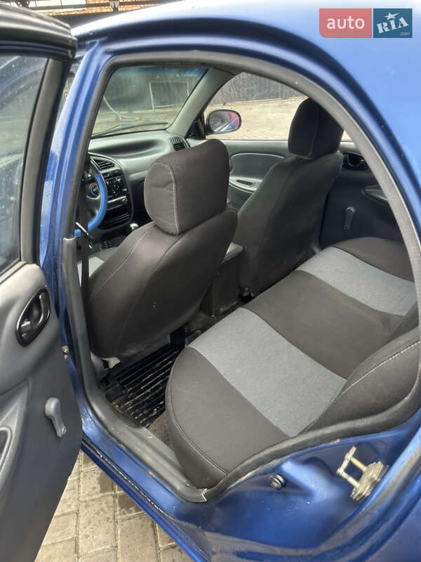 Седан Daewoo Lanos 2010 в Звенигородці