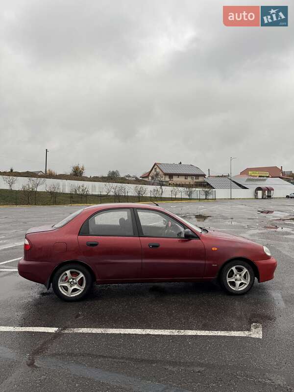 Седан Daewoo Lanos 2005 в Ужгороде