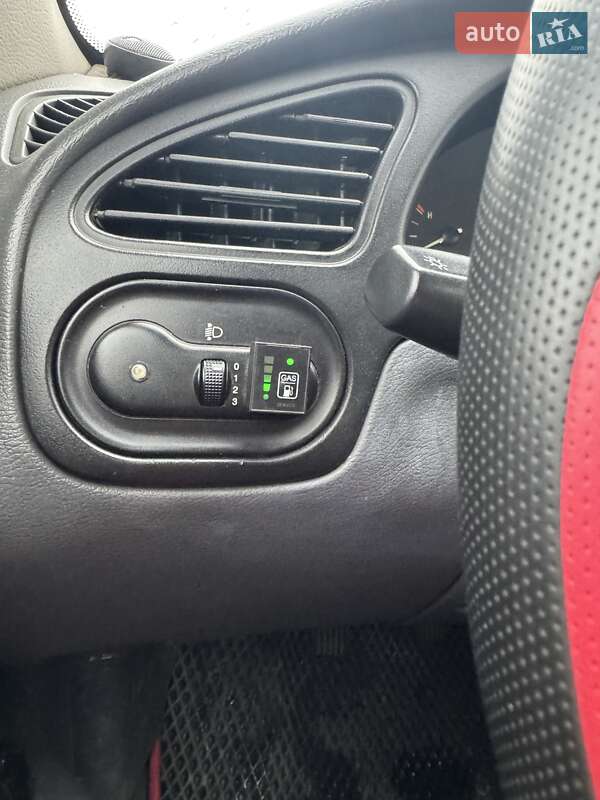 Седан Daewoo Lanos 2005 в Ужгороде