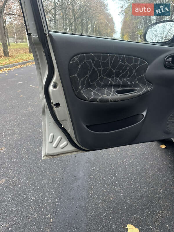 Хетчбек Daewoo Lanos 2003 в Дніпрі фото 9 Хетчбек Daewoo Lanos 2003 в Дніпрі