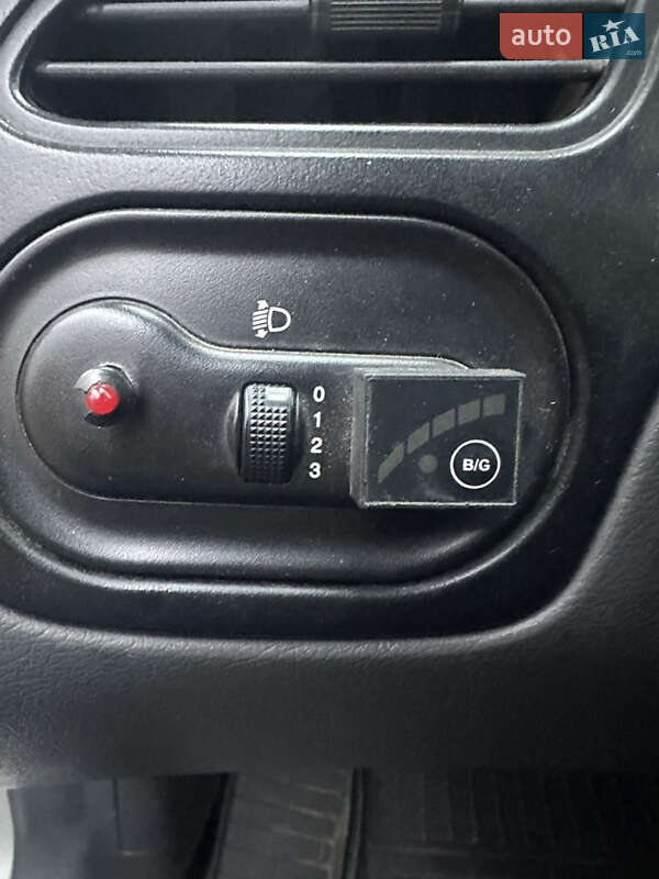 Хетчбек Daewoo Lanos 2003 в Дніпрі фото 13 Хетчбек Daewoo Lanos 2003 в Дніпрі