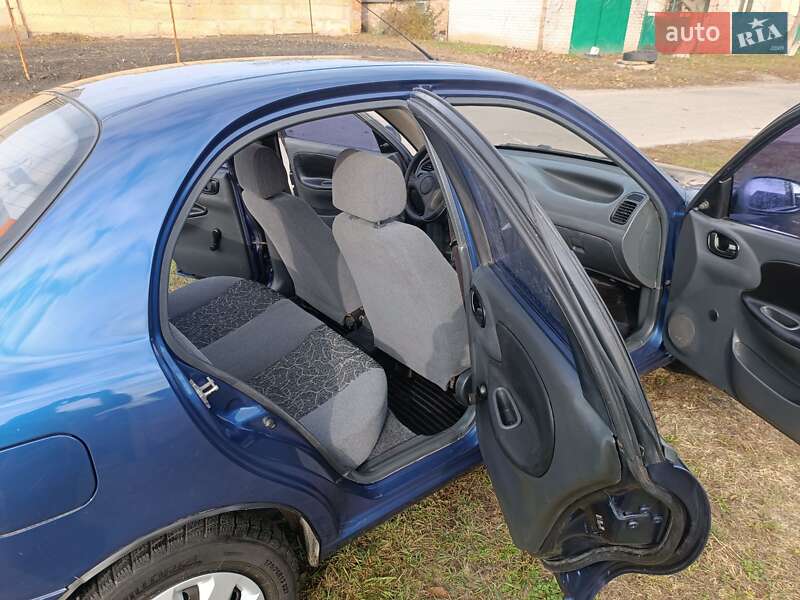 Седан Daewoo Lanos 2006 в Глобиному