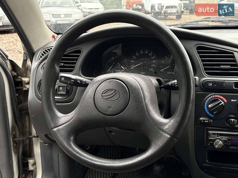 Седан Daewoo Lanos 2009 в Харкові