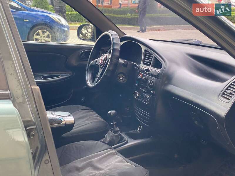 Седан Daewoo Lanos 1998 в Запорожье