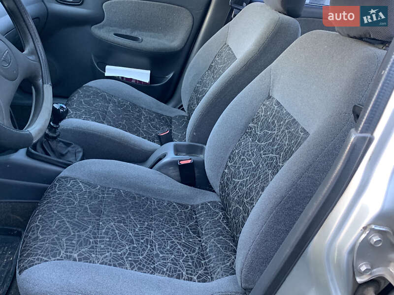 Седан Daewoo Lanos 2005 в Дрогобичі