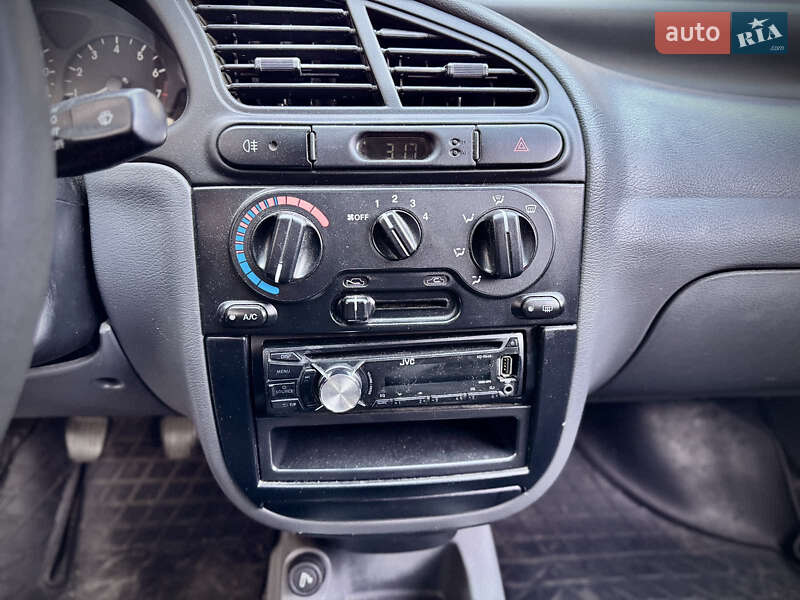 Седан Daewoo Lanos 2008 в Львове