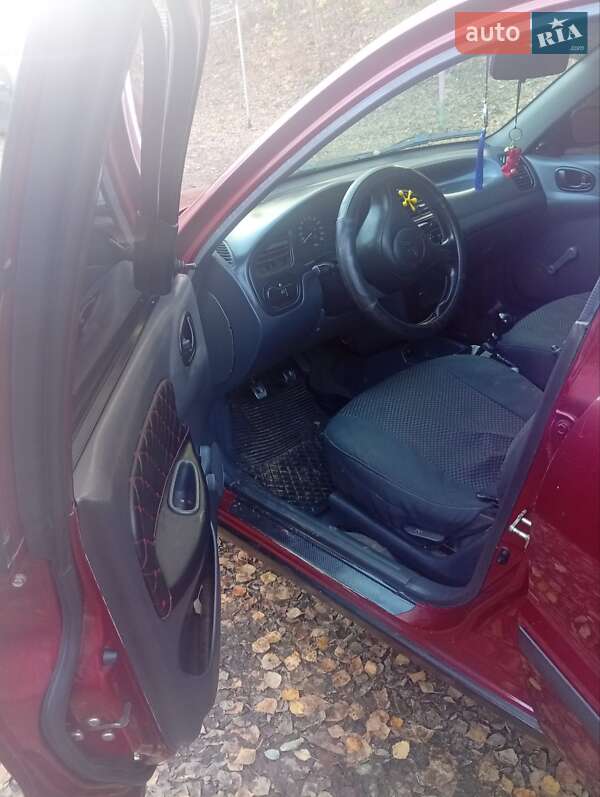 Седан Daewoo Lanos 2003 в Львові