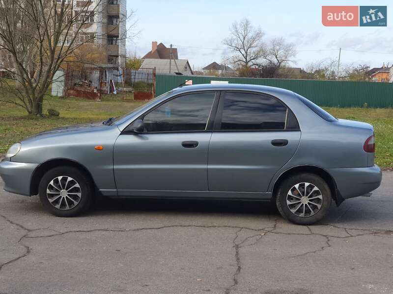 Седан Daewoo Lanos 2008 в Кременчуці