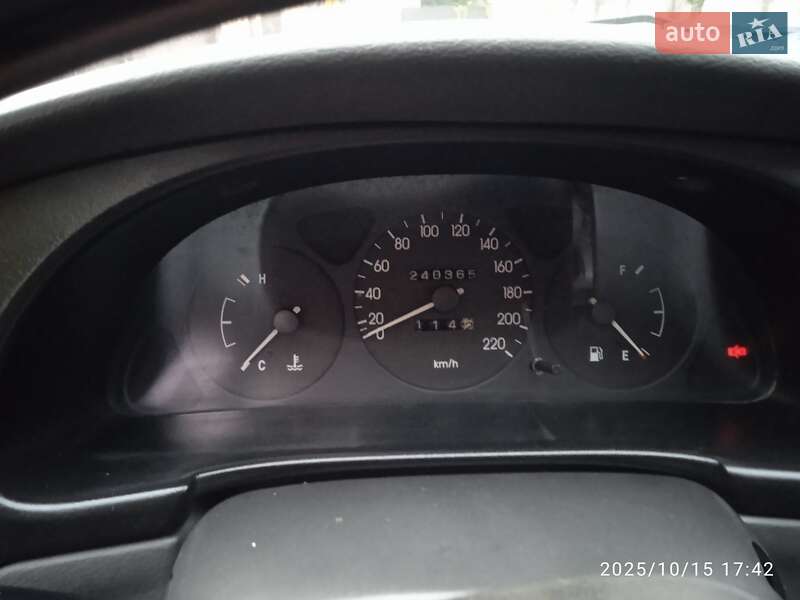 Седан Daewoo Lanos 2005 в Ровно