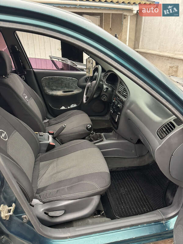 Седан Daewoo Lanos 2002 в Арцизові