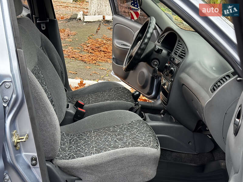 Седан Daewoo Lanos 2010 в Черкасах