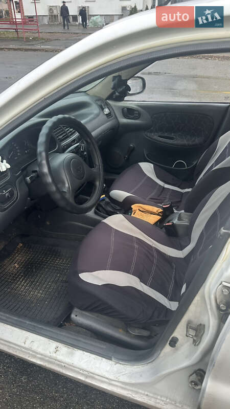 Седан Daewoo Lanos 2003 в Києві