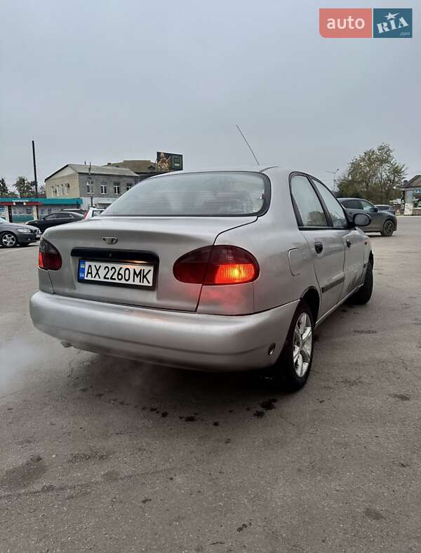 Седан Daewoo Lanos 2004 в Харькове