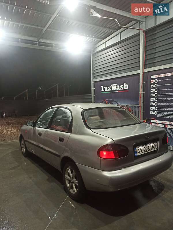 Седан Daewoo Lanos 2004 в Харькове