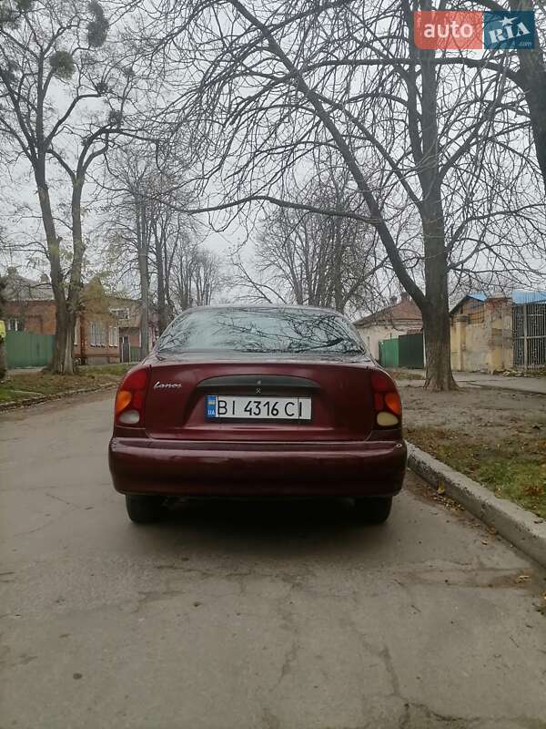 Седан Daewoo Lanos 2010 в Полтаві