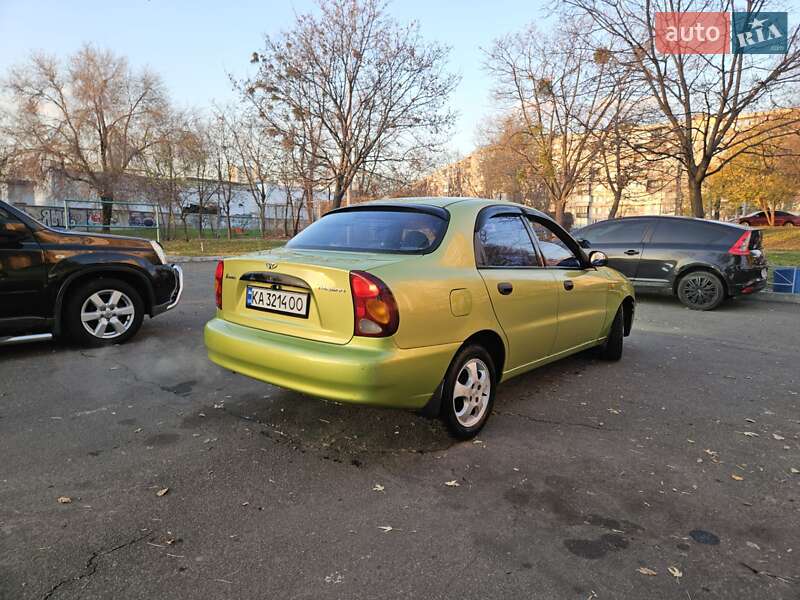 Седан Daewoo Lanos 2003 в Киеве