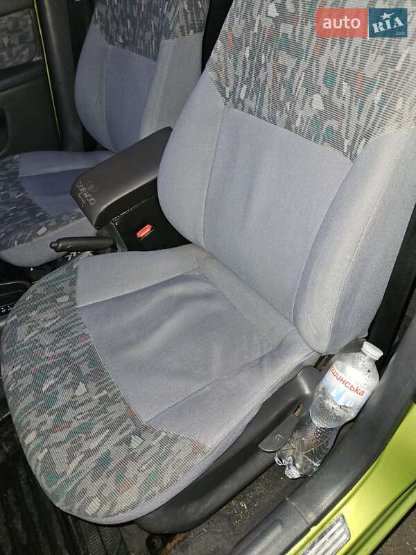 Седан Daewoo Lanos 2003 в Киеве