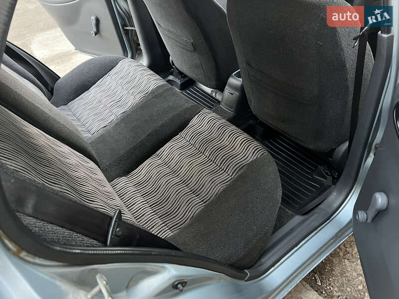 Седан Daewoo Lanos 2012 в Києві