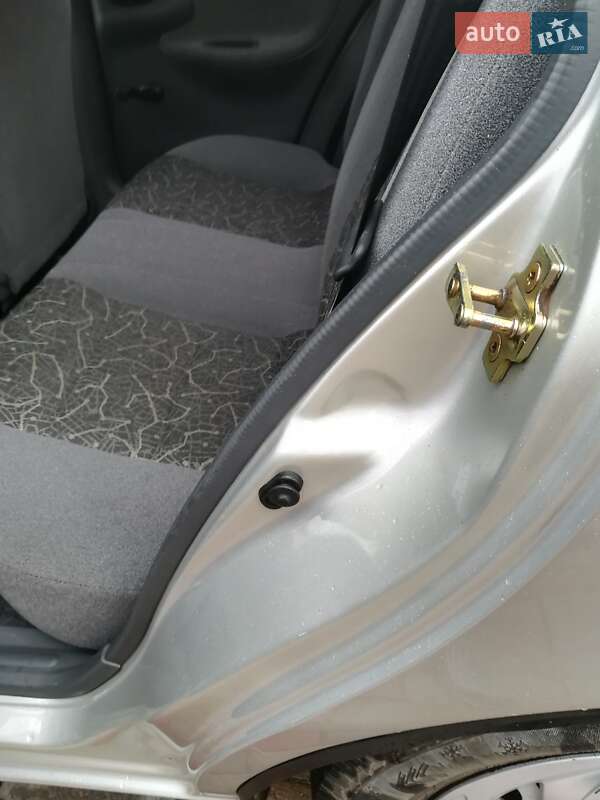 Седан Daewoo Lanos 2005 в Сумах