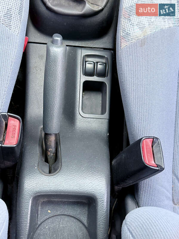 Седан Daewoo Lanos 1999 в Кам'янському